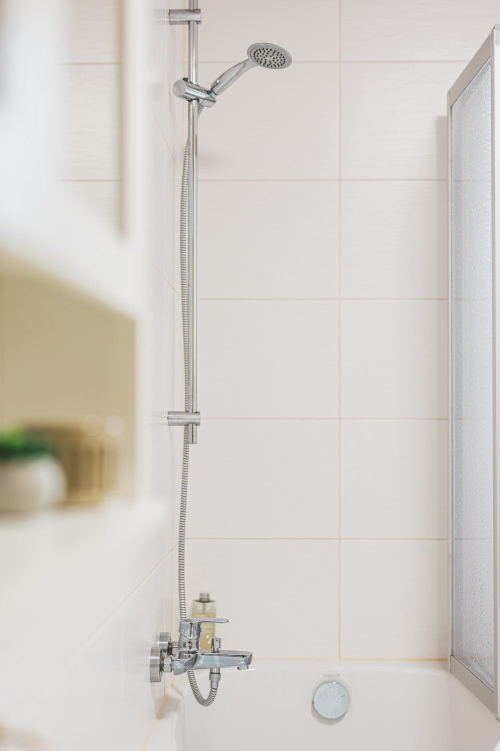Dusche im Badezimmer